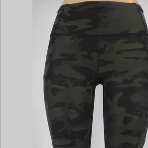 LULULEMON FastFree 28” Incognito Camo Green Tight